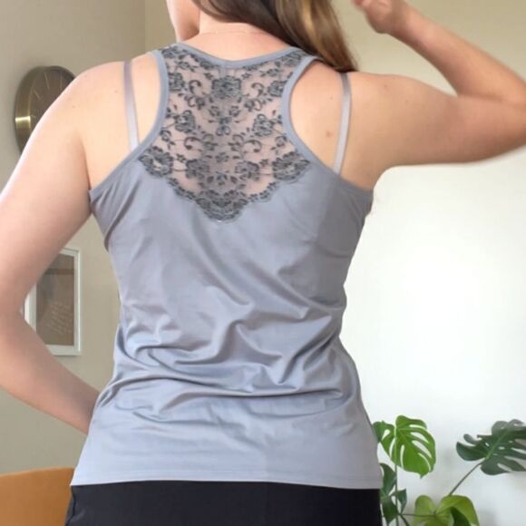 Vassarette Women's Lacy Back Racerback Tank Tiffany Silver XLarge - Picture 9 of 10